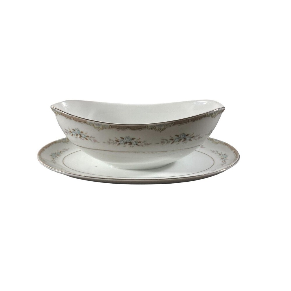 Gravy Boat with Attached Underplate‎ Trent by MIKASA